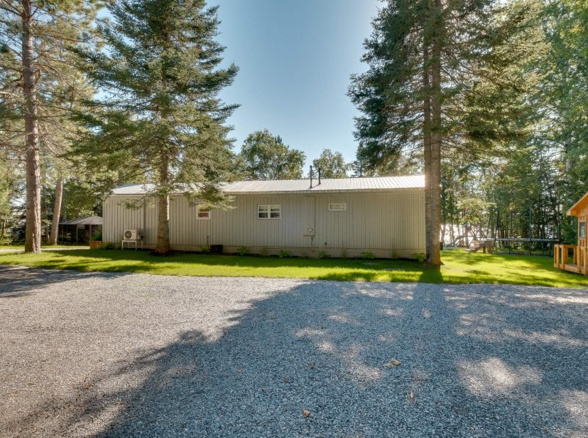Les Immeubles GLMC Maison de plainpied 213 Ch. du LacStFrançois