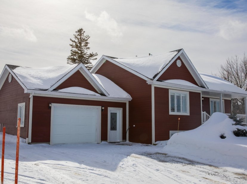 Les Immeubles GLMC Maison de plainpied 66 Rue Héroux, Témiscouata